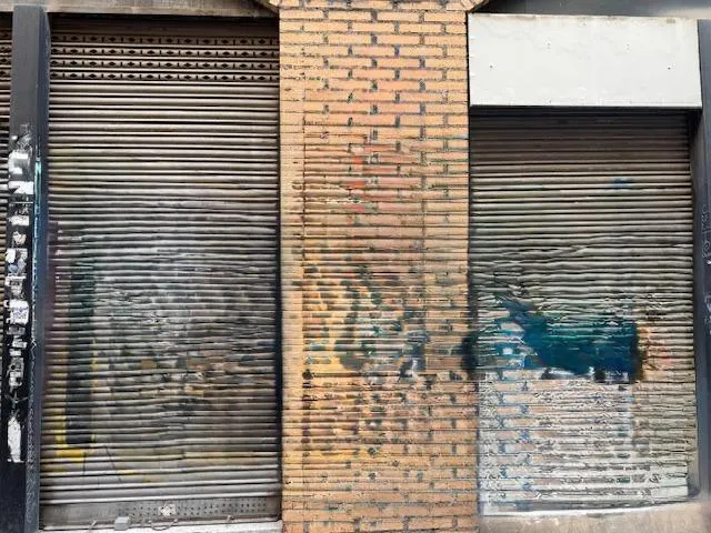 VENTA LOCAL CENTRICO, PRÓXIMO A PLAZA DE LAS FLORES, 100M2.