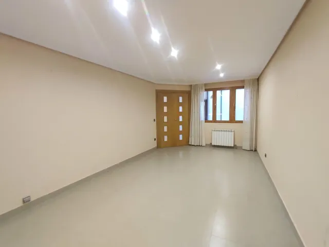 Chalet adosado en Paseo de la Democracia — 12