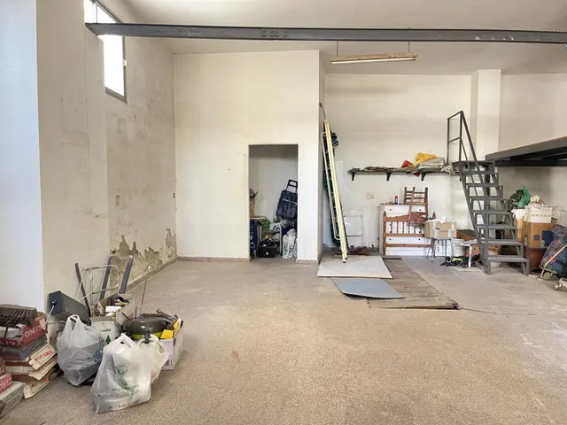 LOCAL COMERCIAL EN ZONA CERCANA A MERCADO DE ABASTOS¡¡¡¡ - foto 2