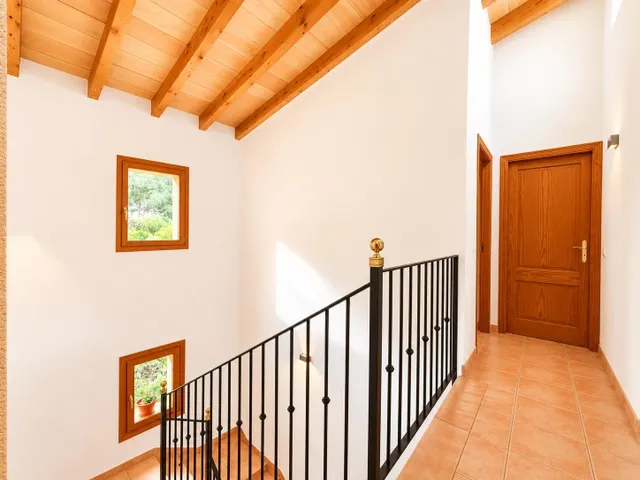 Chalet de ensueño con piscina y vistas a la Serra de Tramuntana en Alaró, Mallorca — 16
