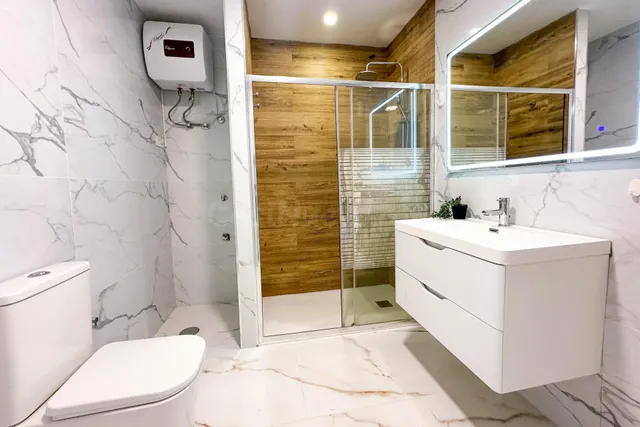 APARTAMENTO REFORMADO CON DORMITORIO INDEPENDIENTE Y VISTAS  - foto 3