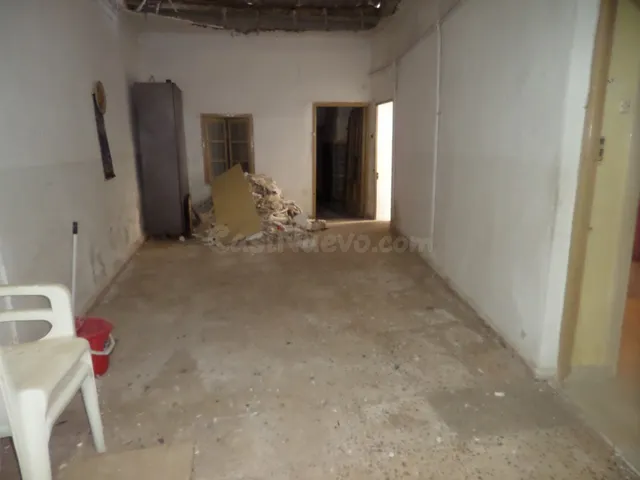 Se venda casa de planta baja de 276 m2, muy próxima a la cal