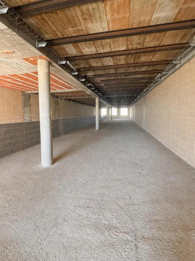 Nave industrial en p.i. avenar roda de bara — 8