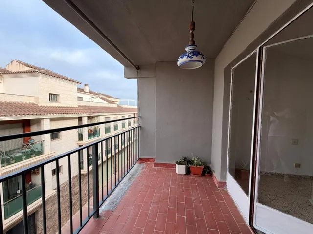 Amplia y luminosa vivienda de 4 dormitorios en Bullas — 9