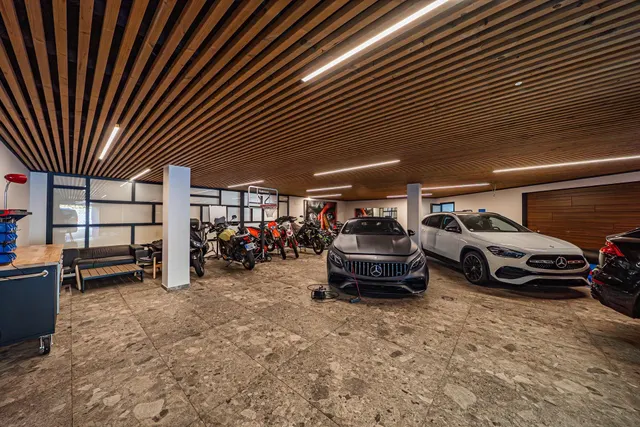 Exclusiva Villa en Primera Línea de Golf – Guadalmina Baja, San Pedro de Alcántara — 32