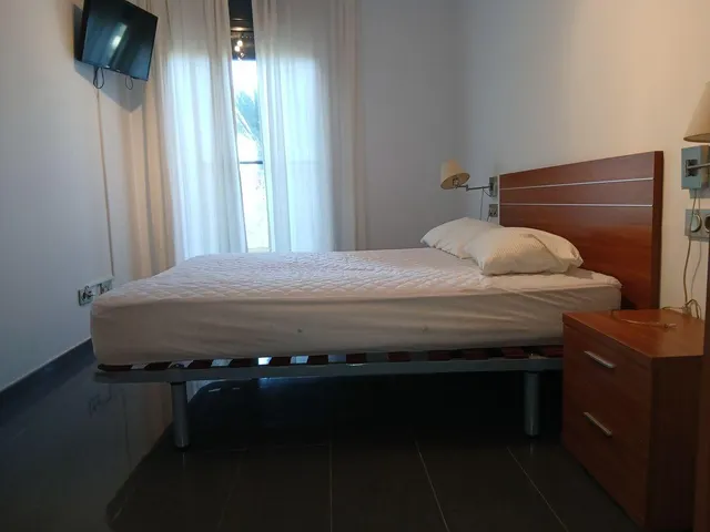 Apartamento con terraza, piscina y 2 plazas de parking — 10