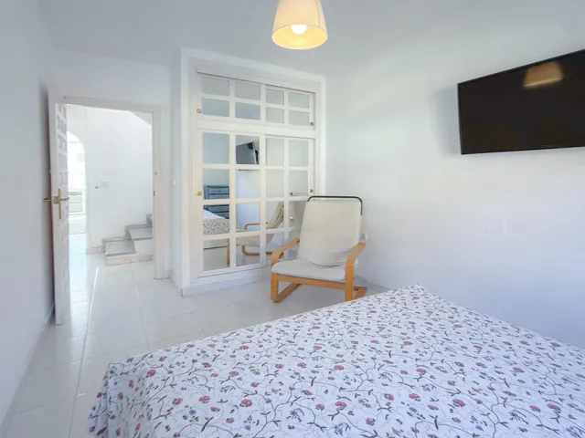 La Veleta! Impresionante Ático con excelente distribución de espacios + Gran terraza y Solarium privado con espectaculares vistas al mar — 23