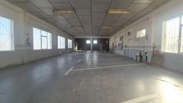 NAVE ALQUILER VILLARES DE LA REINA. Urbis te ofrece una nave - foto 3