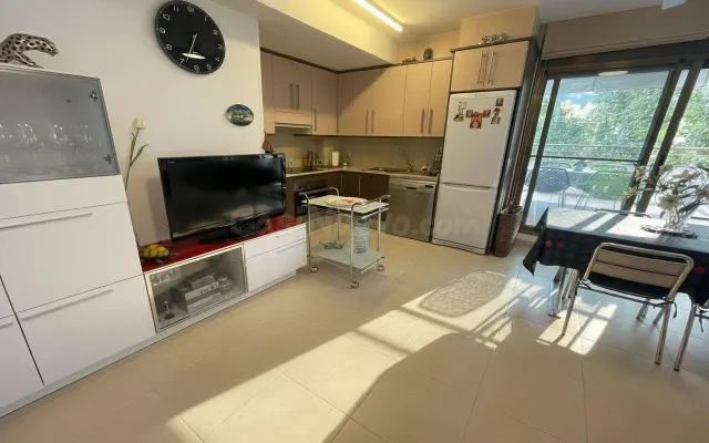 ACOGEDOR ÁTICO DUPLEX, CON AMPLIA TERRAZA. SEMINUEVO - foto 4