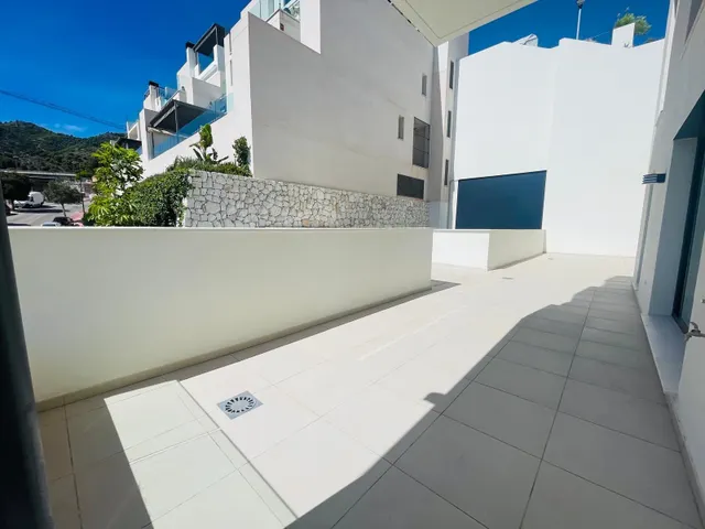¡ESPECTACULAR BAJO CON AMPLIA TERRAZA Y VISTAS AL MAR EN SANTANGELO SUR! — 16