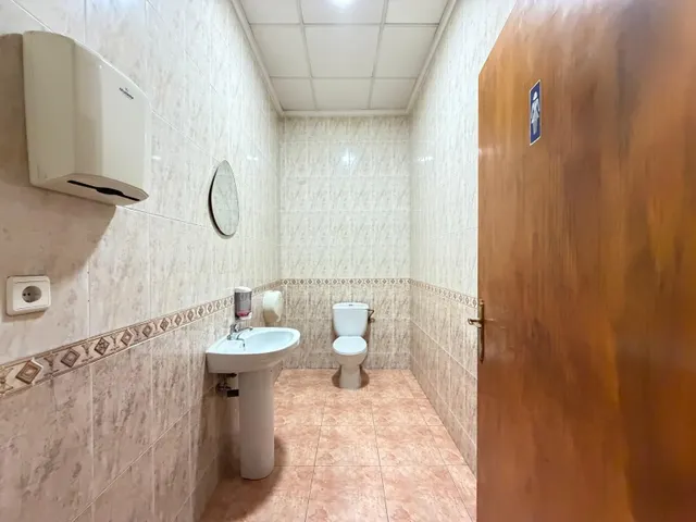 Local comercial 98m² en venta - Playa del Cura — 23