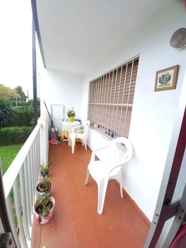 Amplio Piso en Benalmádena con Vistas y Excelentes Amenidade - foto 2