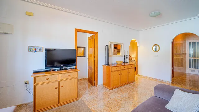 Gran apartamento en orihuela: 2 hab, 1 baño — 6