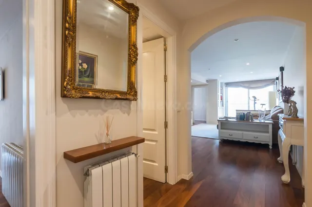 Amplia y Elegante Vivienda con Excelentes Acabados — 2