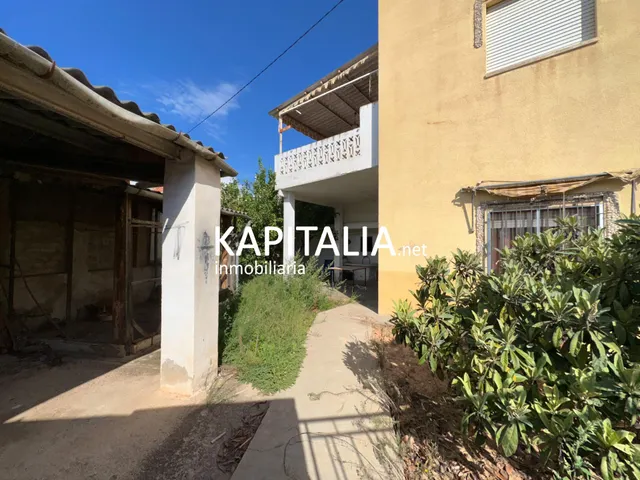 Casa en VENTA en Canals, barrio de La Torreta, con garaje privado, patio y gran potencial — 15