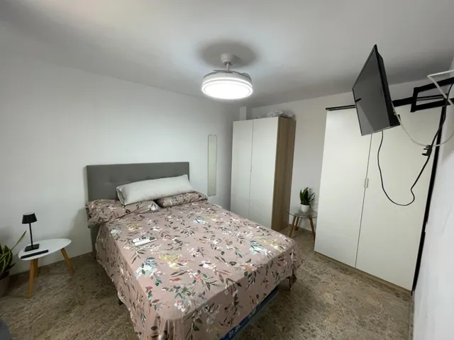 Fantastico apartamento totalmente reformado en el centro de Torrevieja — 10