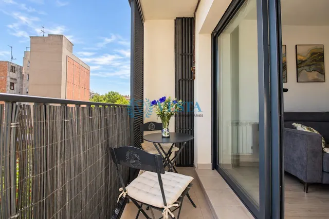 PISO DE 4 habitaciones EN EL CENTRO DE REUS — 8