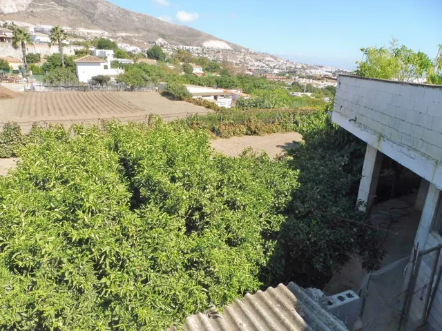 Chalet de 3 dormitorios con 2221m2 de parcela y vistas panorámicas — 19