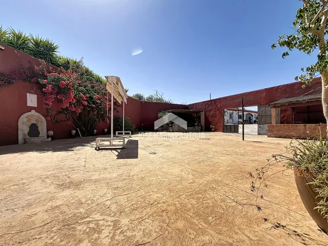 FINCA DE RECREO Y CHALET — 26