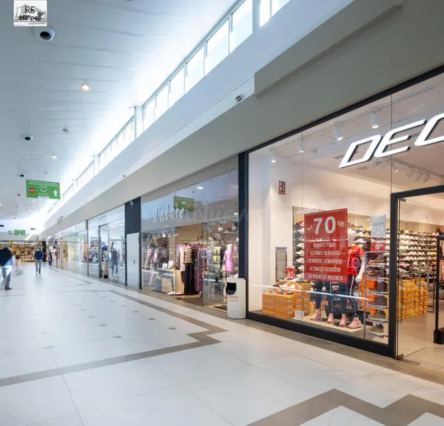 Locales en el centro comercial EL OSITO (L´ELIANA) - foto 5