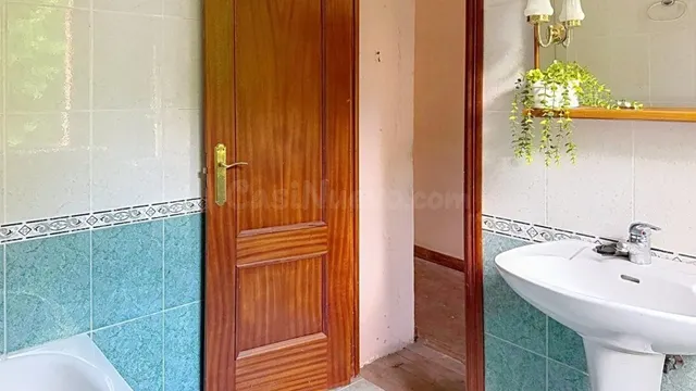 Si quieres vivir en plena naturaleza, esta es tu oportunidaad.Casa pareada para rehabilitar en Malpica , a tan solo 10 minutos del centro de oviedo — 20