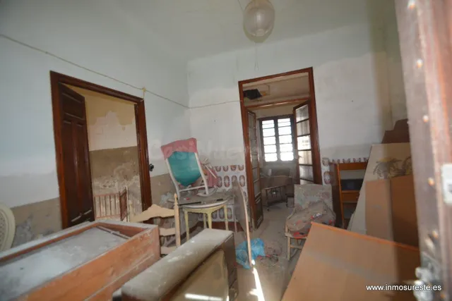 ¡¡ EXCELENTE OPORTUNIDAD !! Casa para reformar con terreno e - foto 3