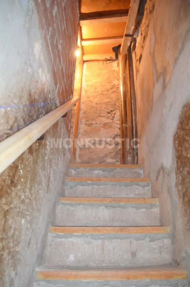 CASA DE PUEBLO  EN VENTA DE 364M2 EN EL VILOSELL — 38