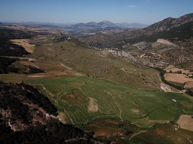 Impresionante finca edificable cerca de Málaga — 33