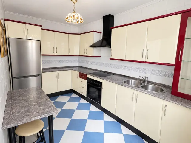Excepcional Casa con Porche y Patio en Zona Alameda! — 9