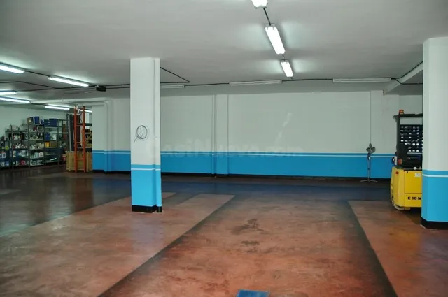 Local comercial 900m² en alquiler - Avda Europa - San Antón - foto 5