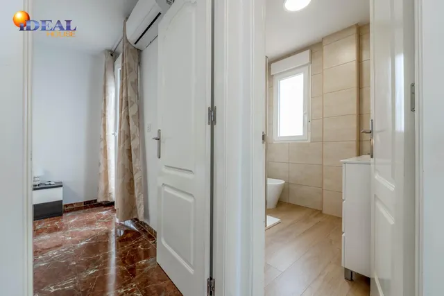 Encantadora Casa Reformada en Ogijares con Vistas y Espacios para Disfrutar — 29