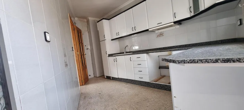 PISO SÚPER LUMINOSO CON CHIMENEA