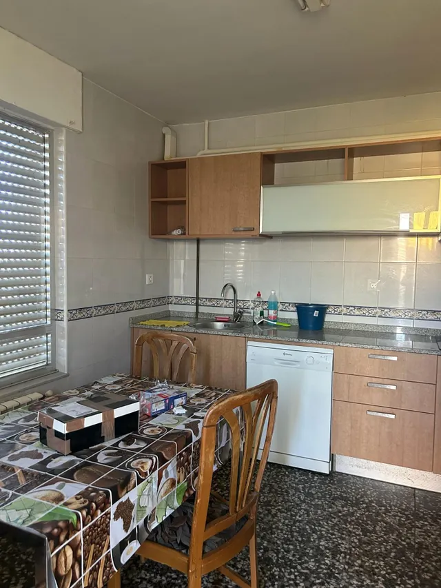 Encantadora Casa con Terreno en Cubillos del Sil — 11