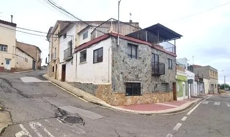 Casa en venta en Aguarón.