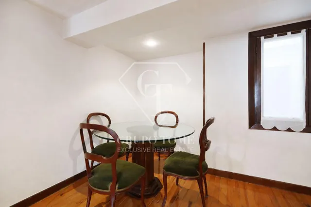 Vivienda acogedora con balcón y vistas despejadas — 10