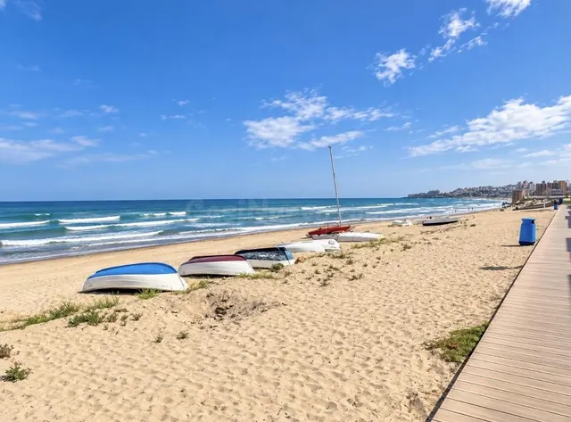 INMOBILIARIA SOL 8 VIDAL. PISO NUEVO A ESTRENAR EN LA MATA.  - foto 3