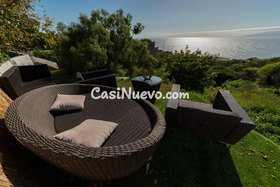 Venta de casa terrera de 107 m2 y terreno de 521 m2 . Oportunidad única para inversores en una de las zonas más tranquilas de Guía de Isora