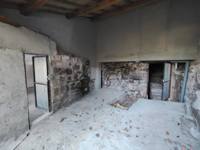 CASA independiente, con pequeño terreno. Nogueira de Ramuin — 11