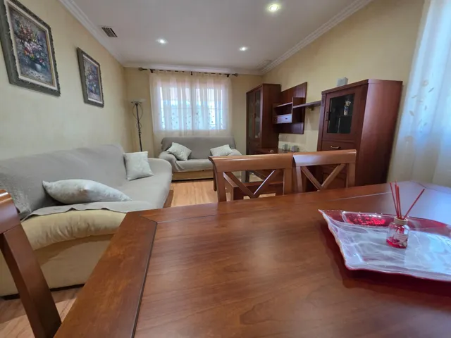 Chalet con piscina, casa de invitados y nave de 300 m2 a 1 km de Elche — 23