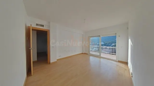Ático con terraza y vistas al Garraf: una joya difícil de re - foto 4