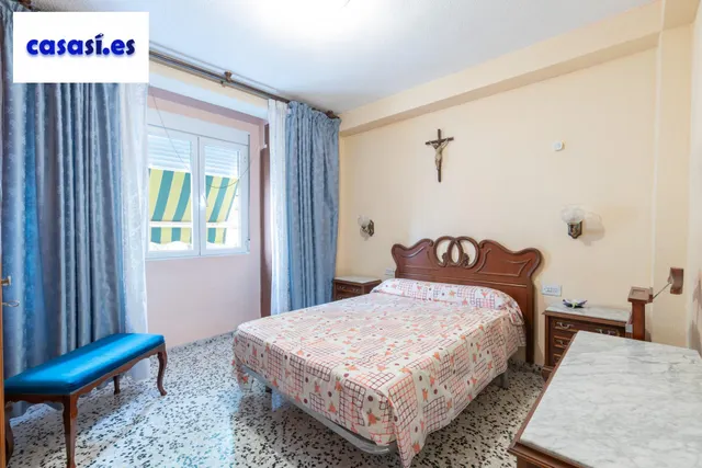 Piso de 3 dormitorios en calle milán, zaidín | muy luminoso y con gran potencial — 13