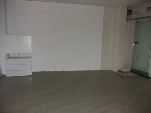 ALQUILER DE LOCAL EN ZONA SUR — 11