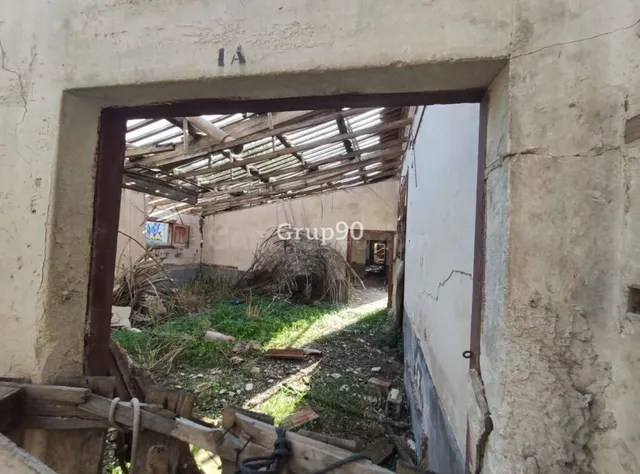 GRAN PARCELA CON INMUEBLES DIVERSOS EN LLIVIA IDEAL PARA RESTAURANTE CON GASOLINERA — 37