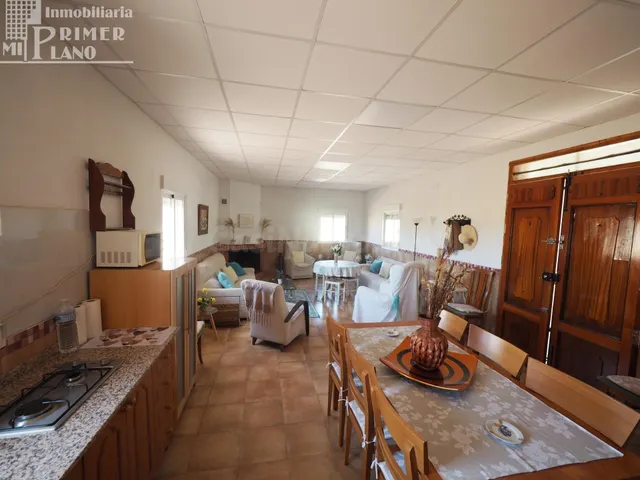 Chalet en Tomelloso - Carretera Ossa e Montiel. NO TIENE AGU - foto 5