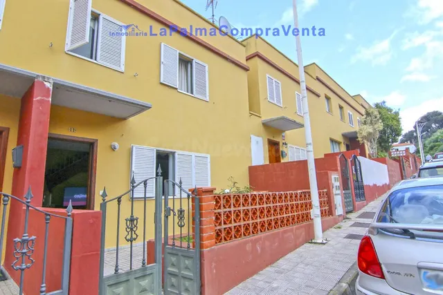 Adosada en Venta en Villa De Mazo Santa Cruz de Tenerife - foto 2