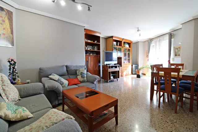 VIVIENDA SEMINUEVA, JUNTO CENTRO COMERCIAL ALJUB, EXTERIOR,  - foto 3
