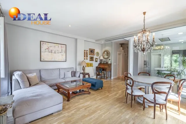 Exclusivo Piso Dúplex en el Corazón de Granada — 6