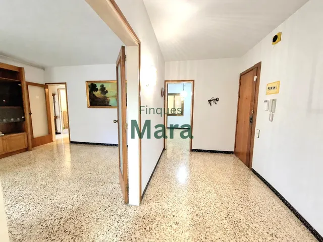 ¡¡un piso con muchísimo potencial y gran luminosidad en el barrio de marianao!! — 7