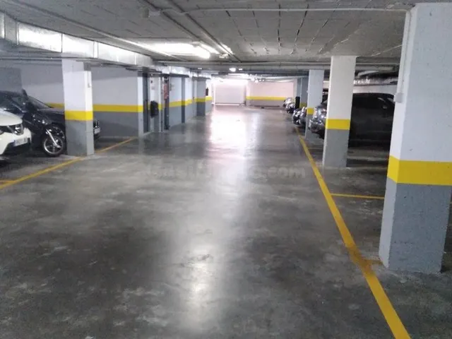 SE ALQUILA PLAZA DE GARAJE EN SAN LÁZARO