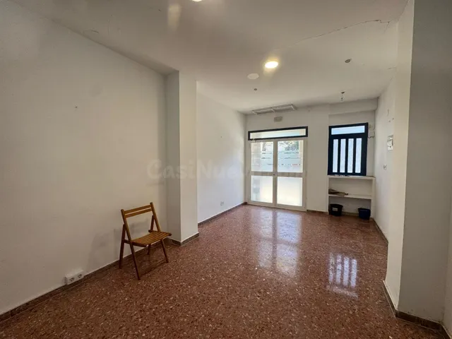 LOCAL COMERCIAL FRENTE AL PARQUE DE SAN FRANCISCO - foto 3